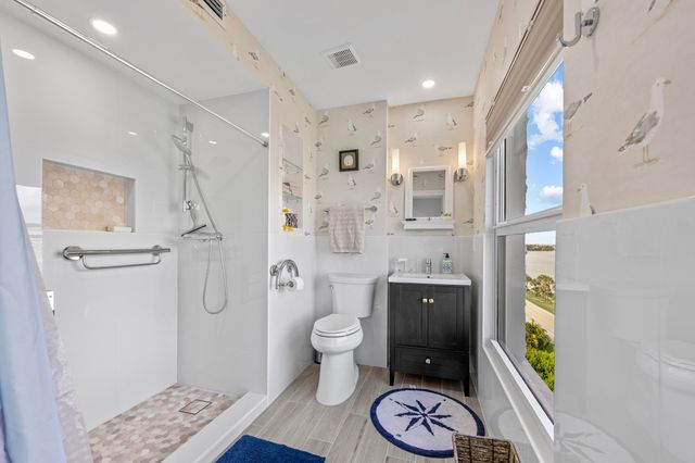 3230 S Ocean Boulevard A602, Palm Beach, FL 33480