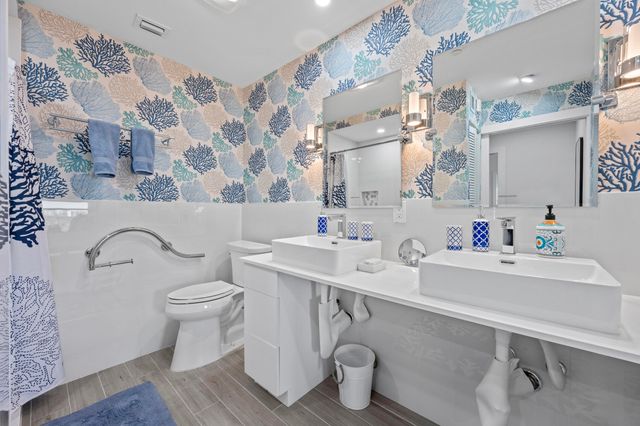 3230 S Ocean Boulevard A602, Palm Beach, FL 33480