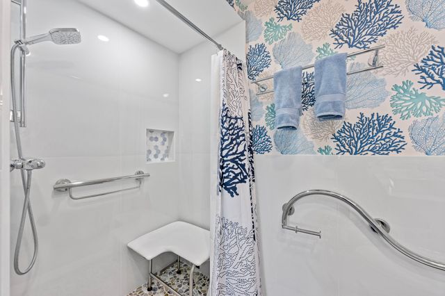 3230 S Ocean Boulevard A602, Palm Beach, FL 33480