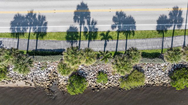 3230 S Ocean Boulevard A602, Palm Beach, FL 33480