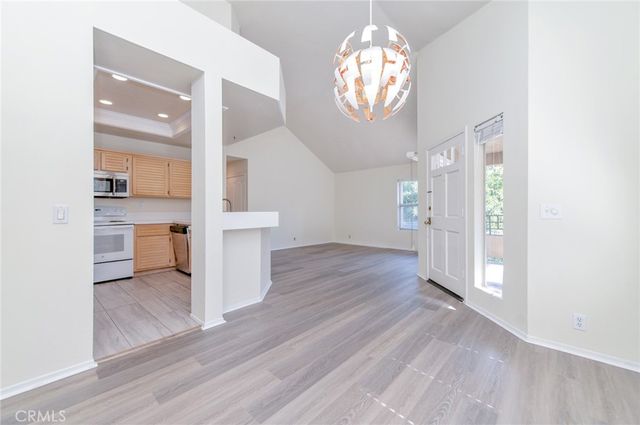 11 Auburn Aisle, Irvine, CA 92612