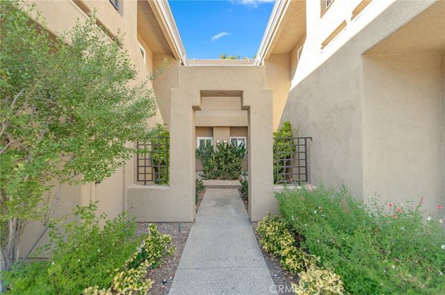 11 Auburn Aisle, Irvine, CA 92612