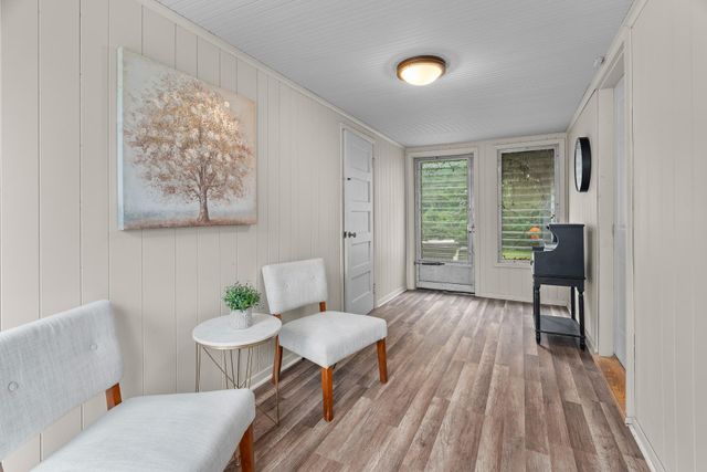 7650 Stillwater Way N, Oakdale, MN 55128