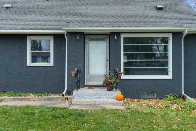 7650 Stillwater Way N, Oakdale, MN 55128