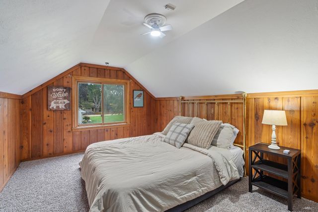 7650 Stillwater Way N, Oakdale, MN 55128