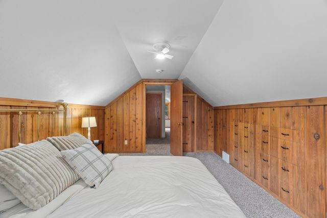 7650 Stillwater Way N, Oakdale, MN 55128