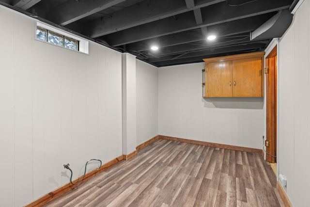 7650 Stillwater Way N, Oakdale, MN 55128