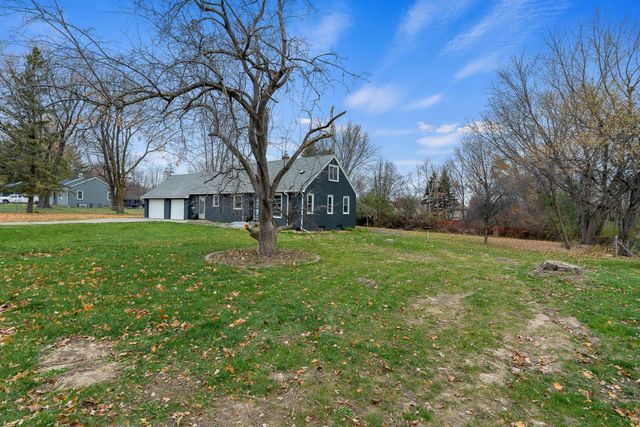 7650 Stillwater Way N, Oakdale, MN 55128