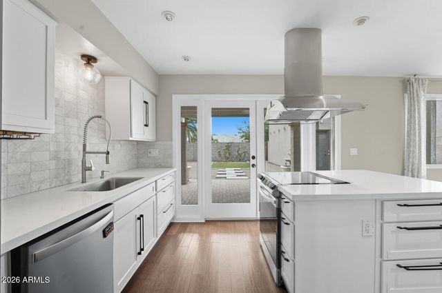 8437 E THOMAS Road, Scottsdale, AZ 85251