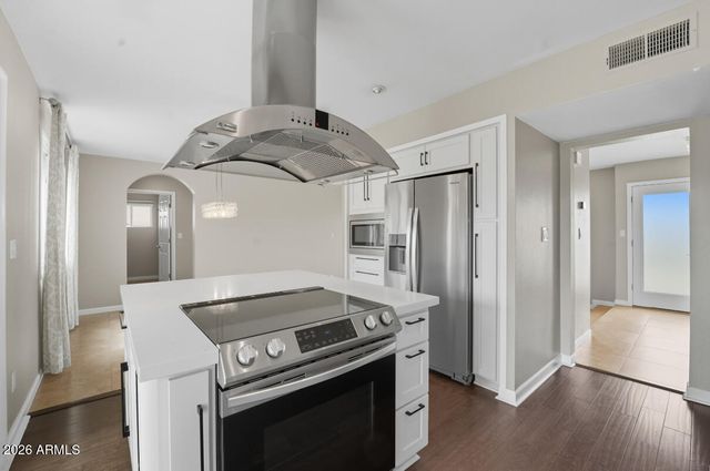 8437 E THOMAS Road, Scottsdale, AZ 85251