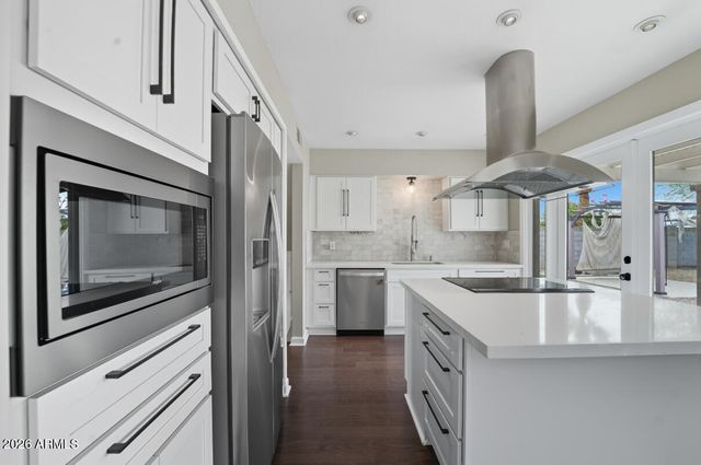 8437 E THOMAS Road, Scottsdale, AZ 85251