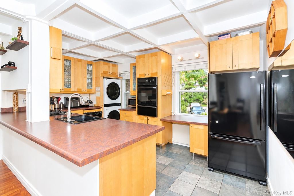 14476 Village Road 77C, Jamaica, NY 11435