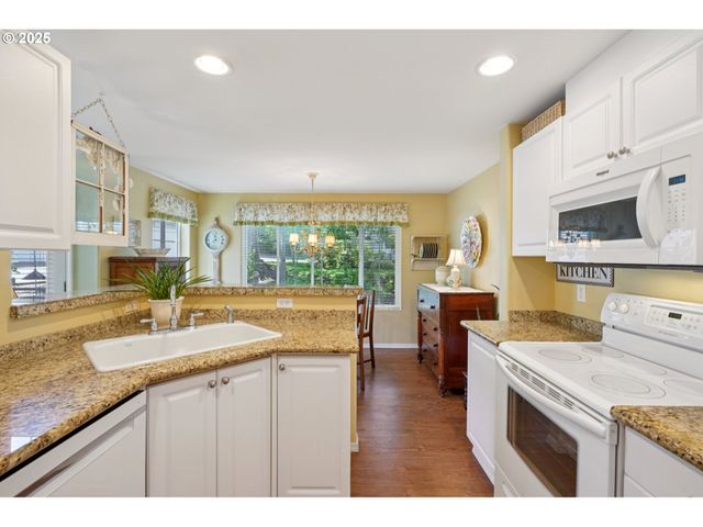 16199 Sw AUDUBON St 101, Beaverton, OR 97003