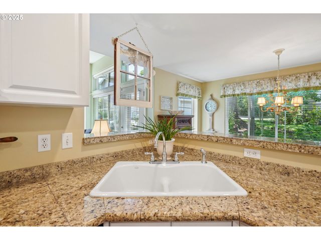 16199 Sw AUDUBON St 101, Beaverton, OR 97003