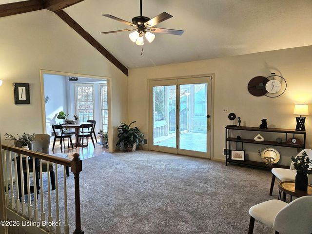 7204 Ben Franklin Ct, Louisville, KY 40214