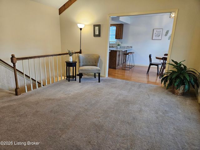 7204 Ben Franklin Ct, Louisville, KY 40214