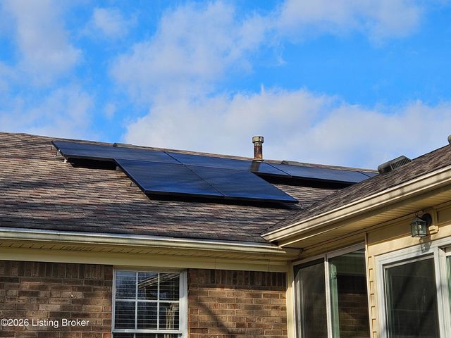 7204 Ben Franklin Ct, Louisville, KY 40214