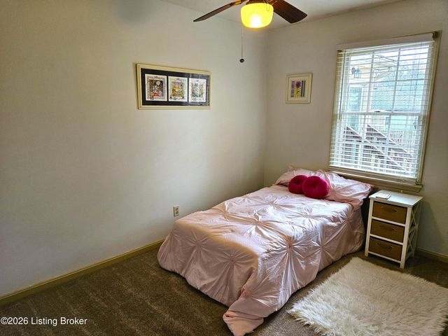 7204 Ben Franklin Ct, Louisville, KY 40214