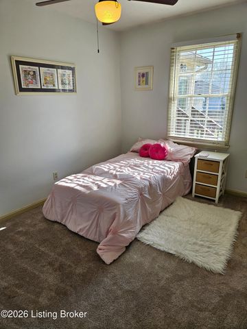 7204 Ben Franklin Ct, Louisville, KY 40214