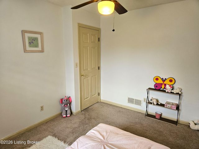 7204 Ben Franklin Ct, Louisville, KY 40214