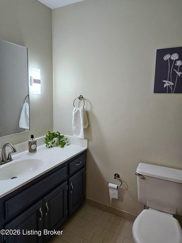 7204 Ben Franklin Ct, Louisville, KY 40214