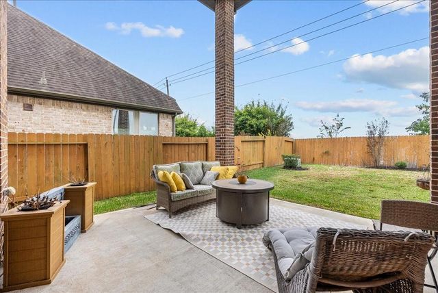 1636 Longwood Glen Lane, Friendswood, TX 77546