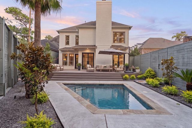 74 Briar Hollow Lane, Houston, TX 77027
