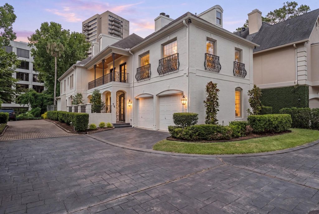74 Briar Hollow Lane, Houston, TX 77027