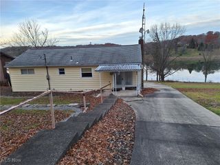 47813 Tomahawk Drive, Negley, OH 44441