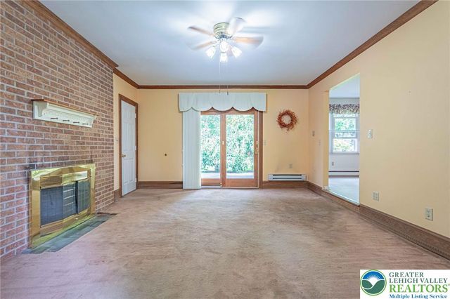 26 Russet Drive, Easton, PA 18045