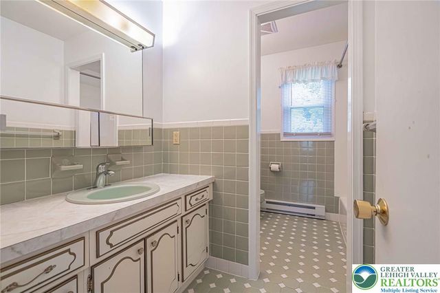 26 Russet Drive, Easton, PA 18045