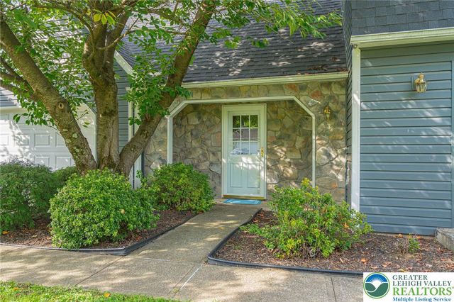 26 Russet Drive, Easton, PA 18045