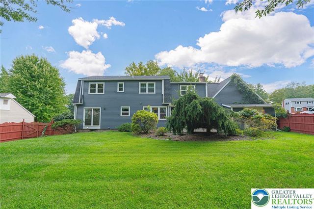 26 Russet Drive, Easton, PA 18045