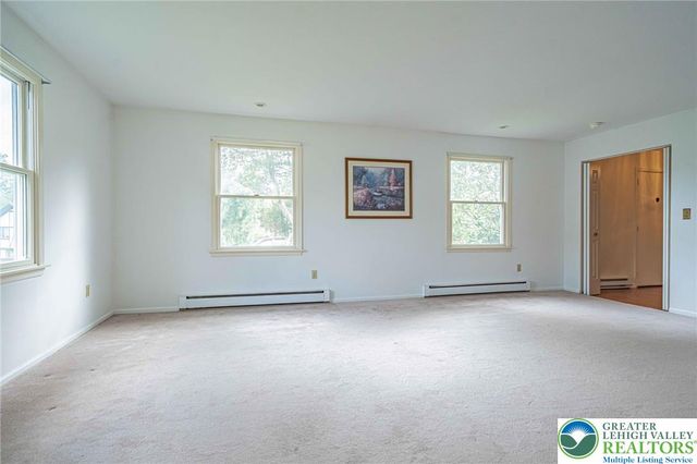 26 Russet Drive, Easton, PA 18045