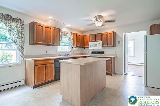 26 Russet Drive, Easton, PA 18045