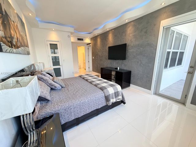 18041 BISCAYNE BLVD PH01, Aventura, FL 33160