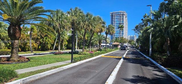 18041 BISCAYNE BLVD PH01, Aventura, FL 33160