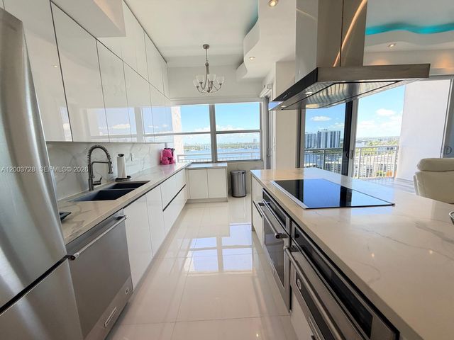 18041 BISCAYNE BLVD PH01, Aventura, FL 33160