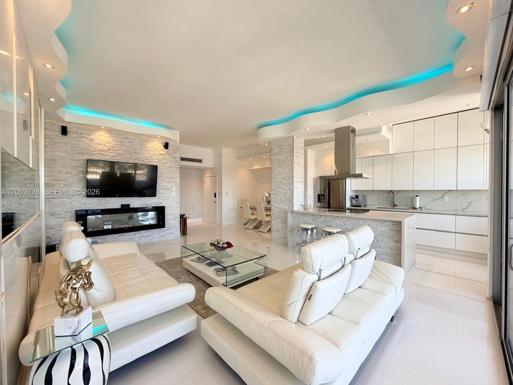 18041 BISCAYNE BLVD PH01, Aventura, FL 33160