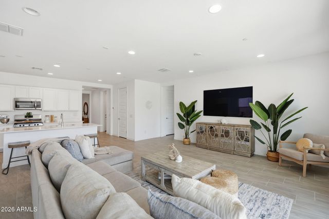 9847 E TILLMAN Avenue, Mesa, AZ 85212