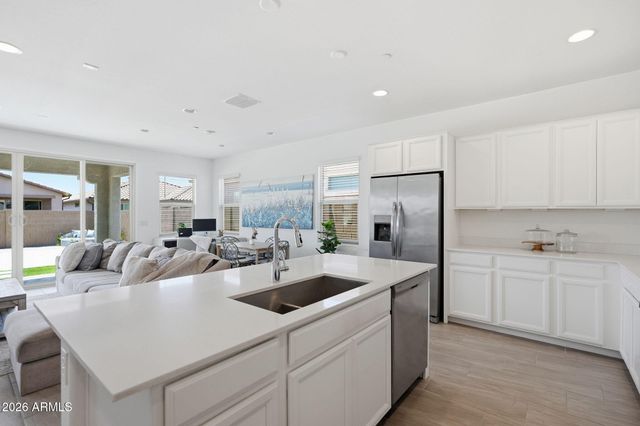 9847 E TILLMAN Avenue, Mesa, AZ 85212