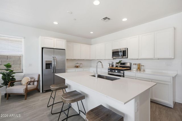 9847 E TILLMAN Avenue, Mesa, AZ 85212