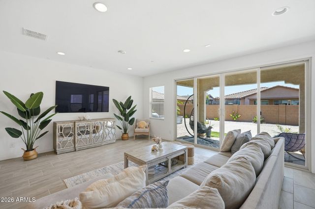 9847 E TILLMAN Avenue, Mesa, AZ 85212