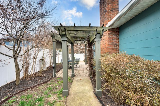 1305 Clarke St, Old Hickory, TN 37138