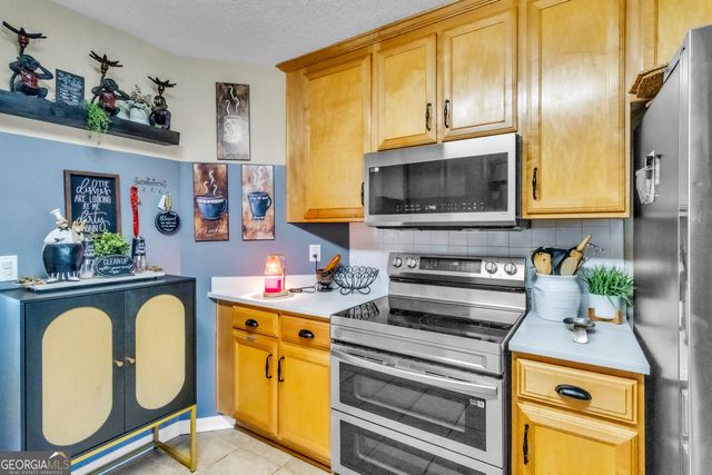 3021 Lincoln Log Way, Mcdonough, GA 30252