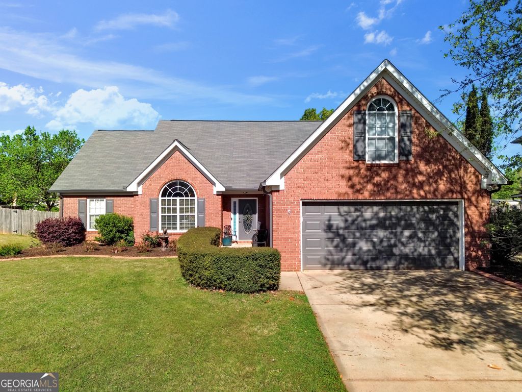 3021 Lincoln Log Way, Mcdonough, GA 30252