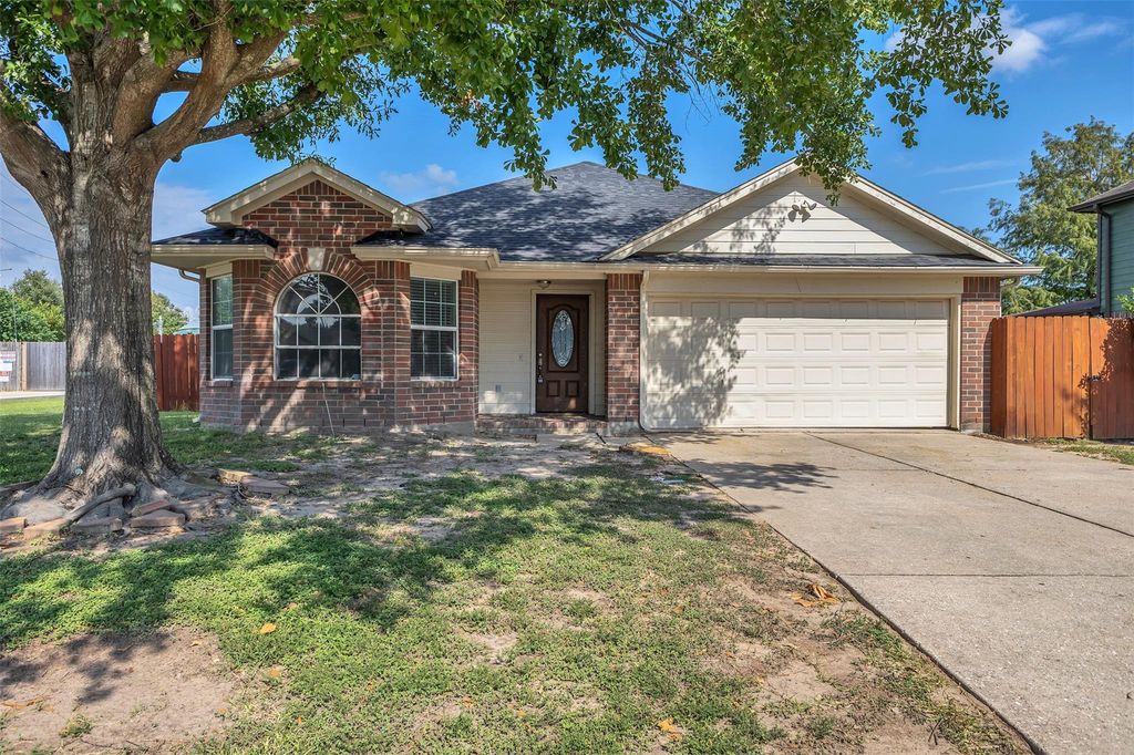 6923 Creek Village Drive, Katy, TX 77449