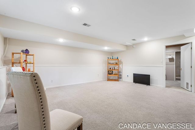 699 Sun Chase Drive, Park Twp, MI 49424