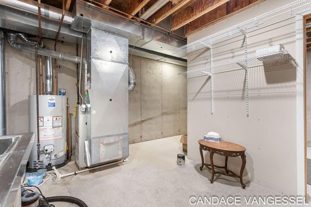 699 Sun Chase Drive, Park Twp, MI 49424