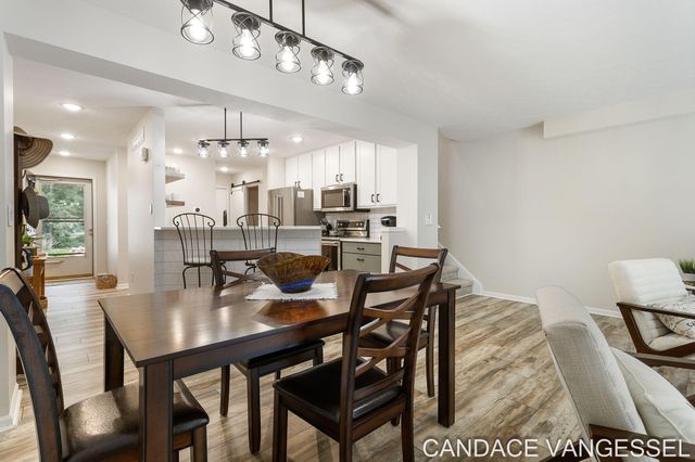 699 Sun Chase Drive, Park Twp, MI 49424